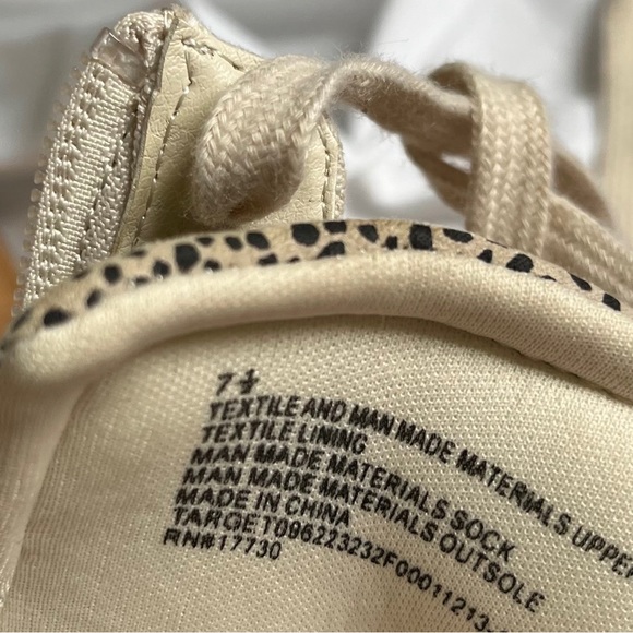 UNIVERSAL THREADS SHOES 7 1/2 - Picture 4 of 6